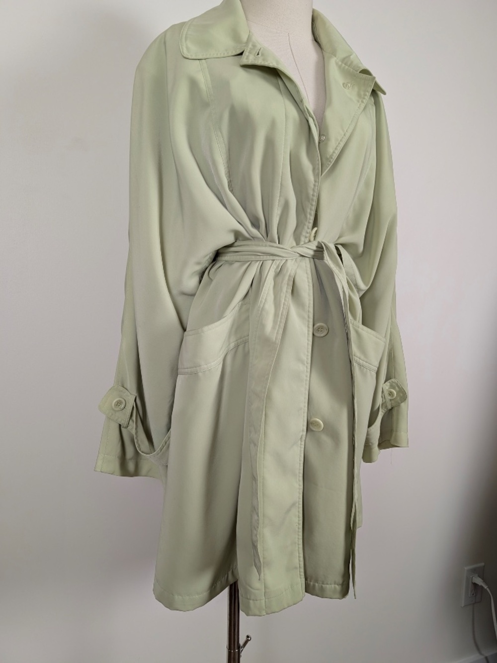 Vintage Emblem Pastel Green Trench Coat Size Large Parisian - Picture 9 of 15
